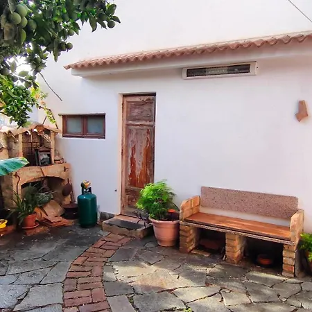 Xenion 게스트하우스